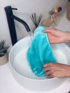 Cleansing Towel